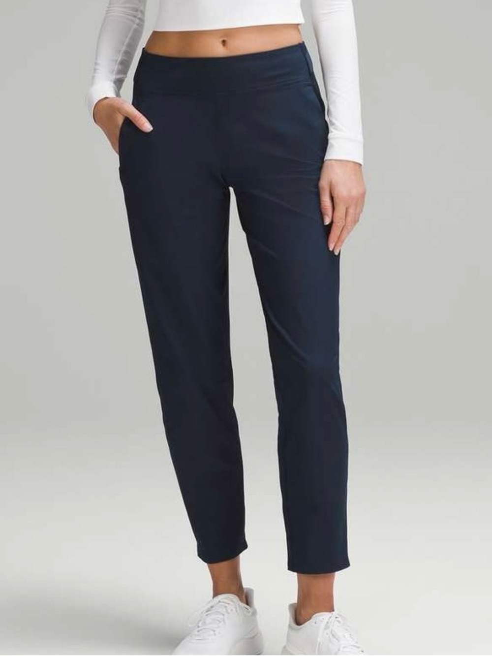 Lululemon Warpstreme Multi-Pocket Mid-Rise Golf Pants